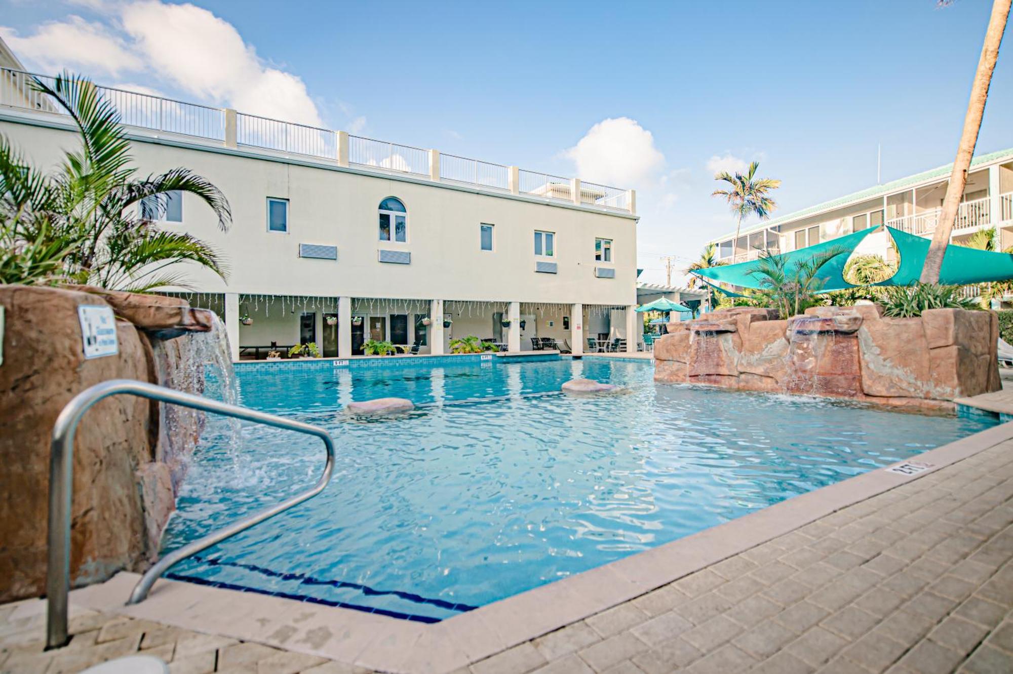 Seven Mile Beach Resort George Town Kültér fotó
